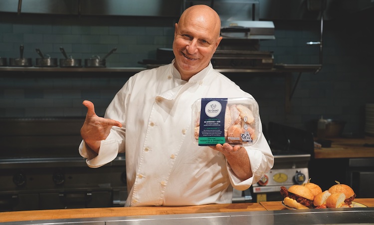Celebrity Chef Tom Colicchio at a press event for 360PR+ client, Do Good Chicken, which fights food waste and combats climate change by upcycling surplus grocery food into nutritious chicken feed—serving up delicious chicken to tables everywhere.