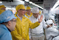 tim cook in china